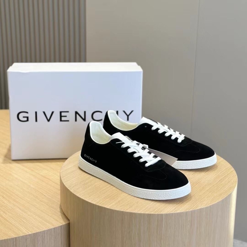 Givenchy Sneakers